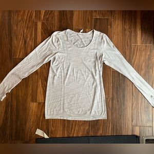 Womens underarmour heat gear long sleeve